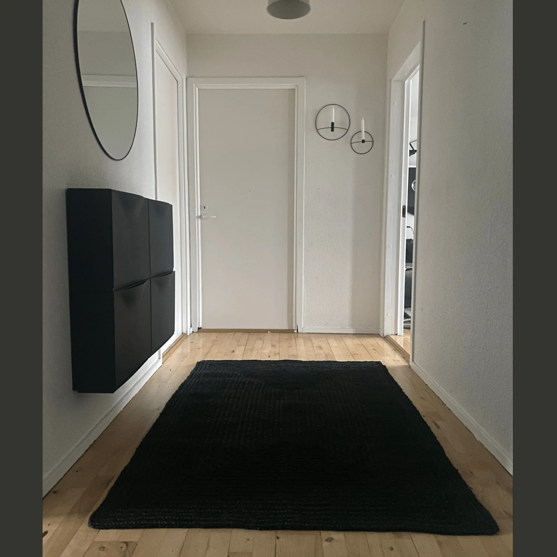 Online Nimara Alex tæppe - Sort jute 180x120