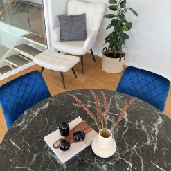 Best Nimara Allison Lænestol med Skammel - hvidt plys/imiteret lammeskind