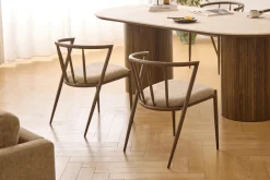 Nimara Bella spisebordsstol - Røget egelook med sand polstret sæde