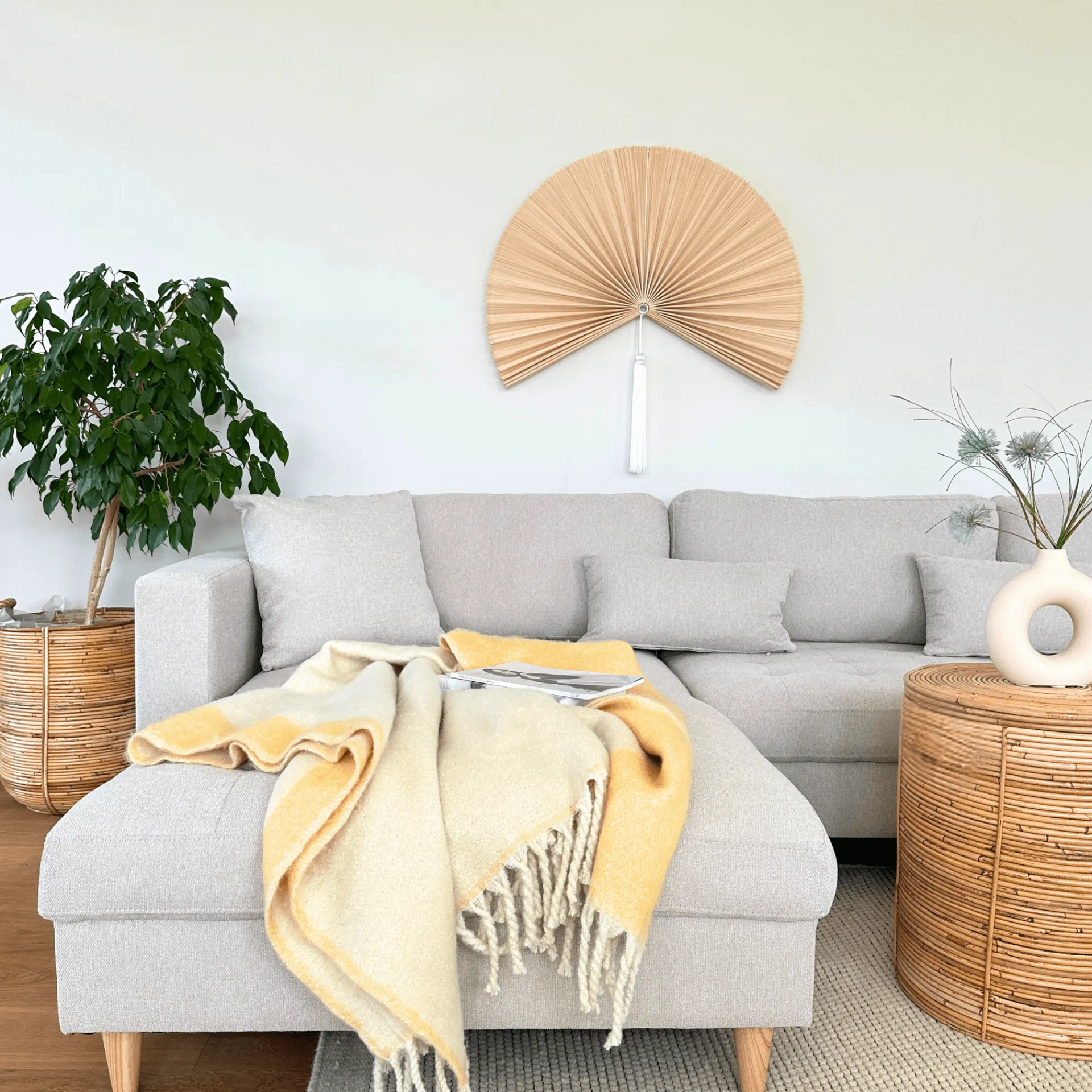 Sale Nimara Brandy - venstrevendt u-sofa i beige med chaiselong - L: 366 x D: 211 x H: 80 cm