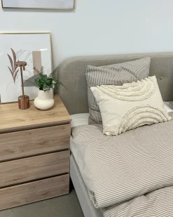 Outlet Nimara Christian seng i beige 140x200 cm inkl. sengelameller og madrasser