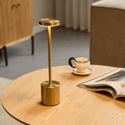 Clearance Nimara Elvis LED bordlampe guld