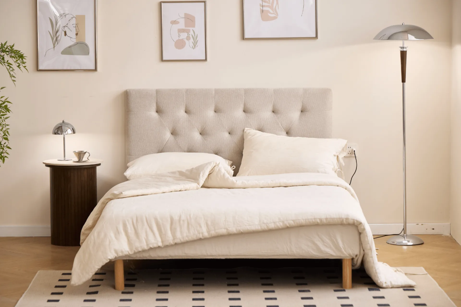 Online Nimara Enzo sidebord i stenbordplade med røget eg lamelfod Ø40 cm