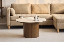 Nimara Enzo sofabord i stenbordplade med røget eg lamelfod Ø78 cm