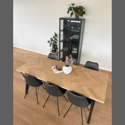 Clearance Nimara Hannah spisebordsstol - Sort med sorte ben