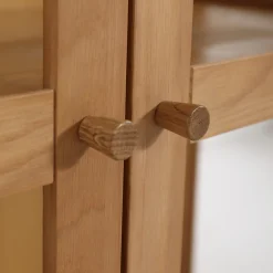 Outlet Nimara Havana egetræ vitrineskab med 2 låger -110x40x100 cm