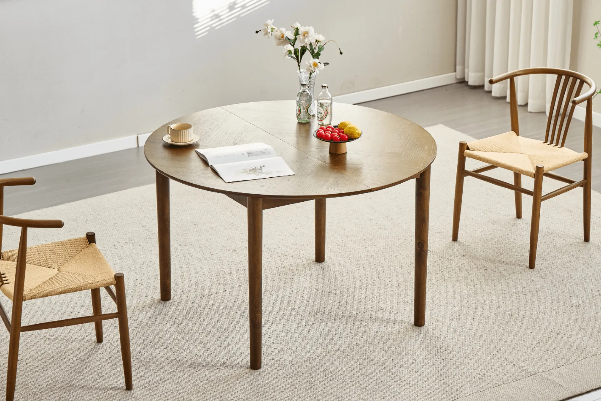 Discount Nimara Joshua - Rundt spisebord i røget egefiner med udtræk 120/160/200 cm - Inkl. 2 Tillægsplader