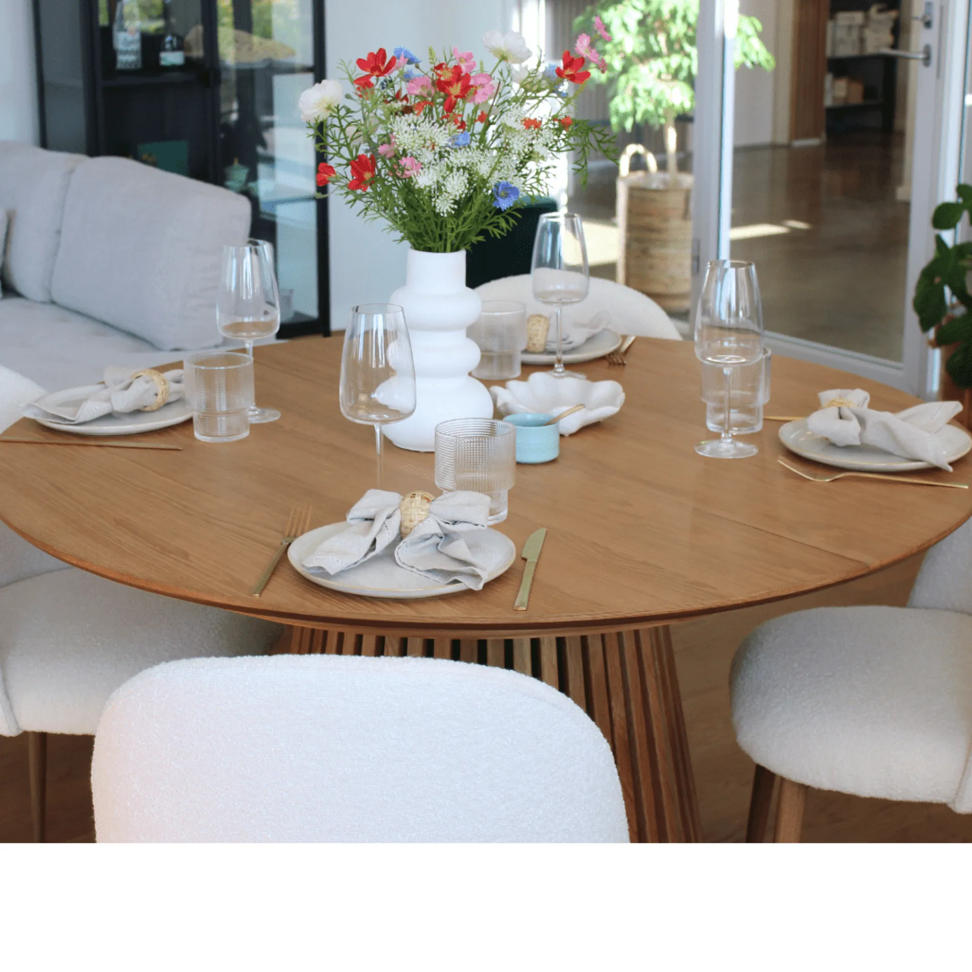 Online Nimara Lewis - Lamel rundt Spisebord I Egefiner med udtræk 150/190/230 CM - 2x tillægsplader medfølger