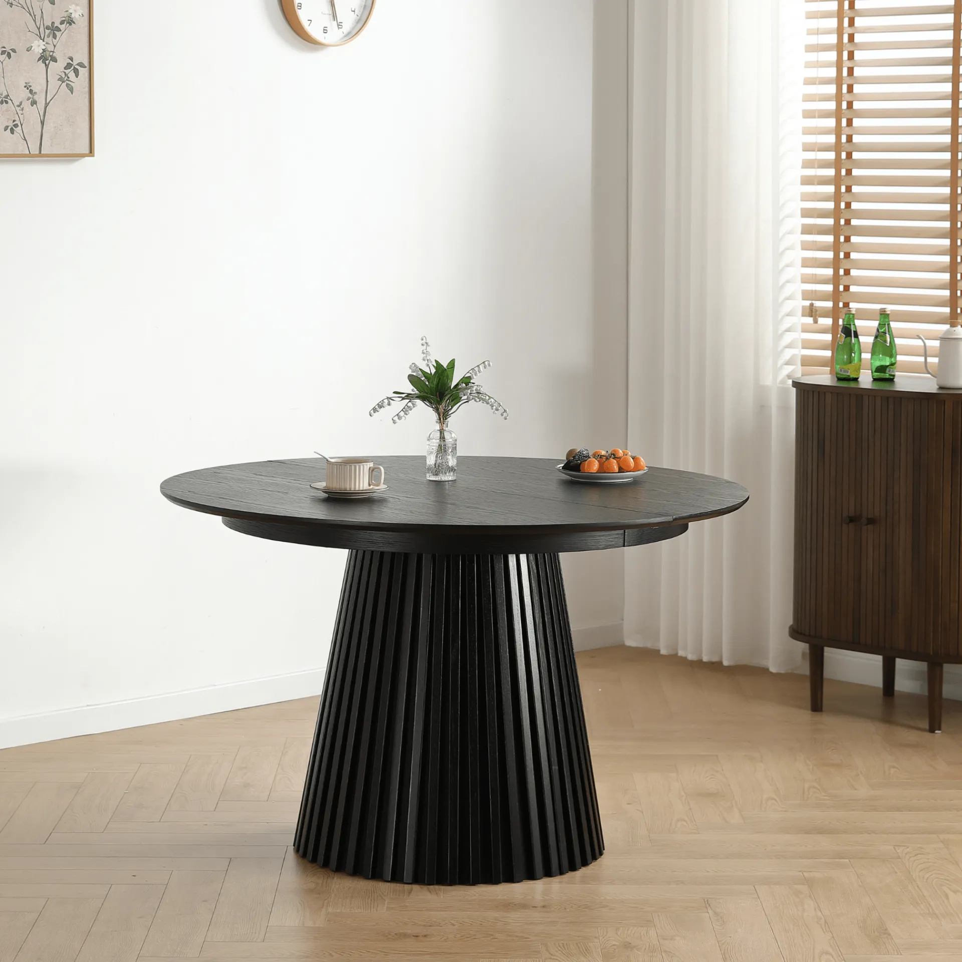 Best Nimara Lewis - Lamel rundt Spisebord I sort Egefiner med udtræk 120/160/200 CM - 2x tillægsplader medfølger