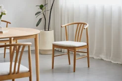 Sale Nimara Lizzie spisebordsstol i bøg med polstret sæde i beige