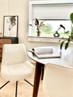 Discount Nimara Maja spisebordsstol i hvid boucle med drejefunktion 360 grader