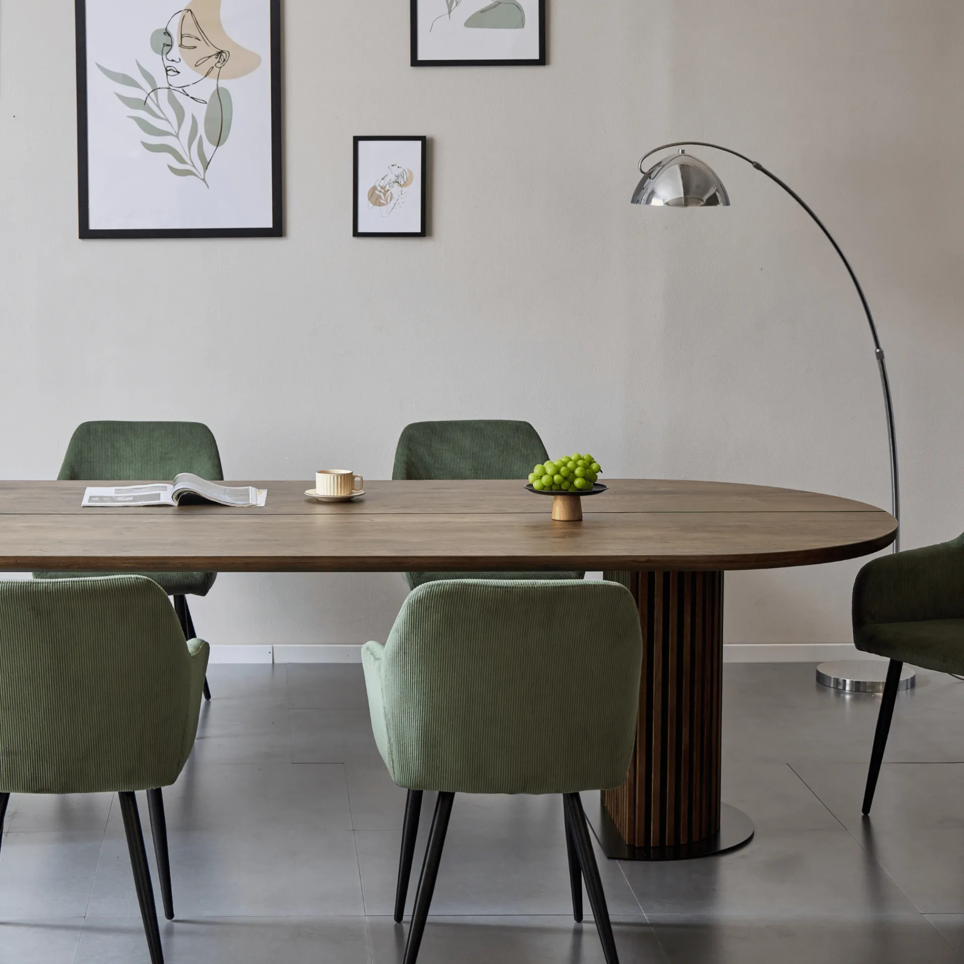 Clearance Nimara Matteo - Plankebord med lamelfod i røget massiv eg 300x120x77 cm