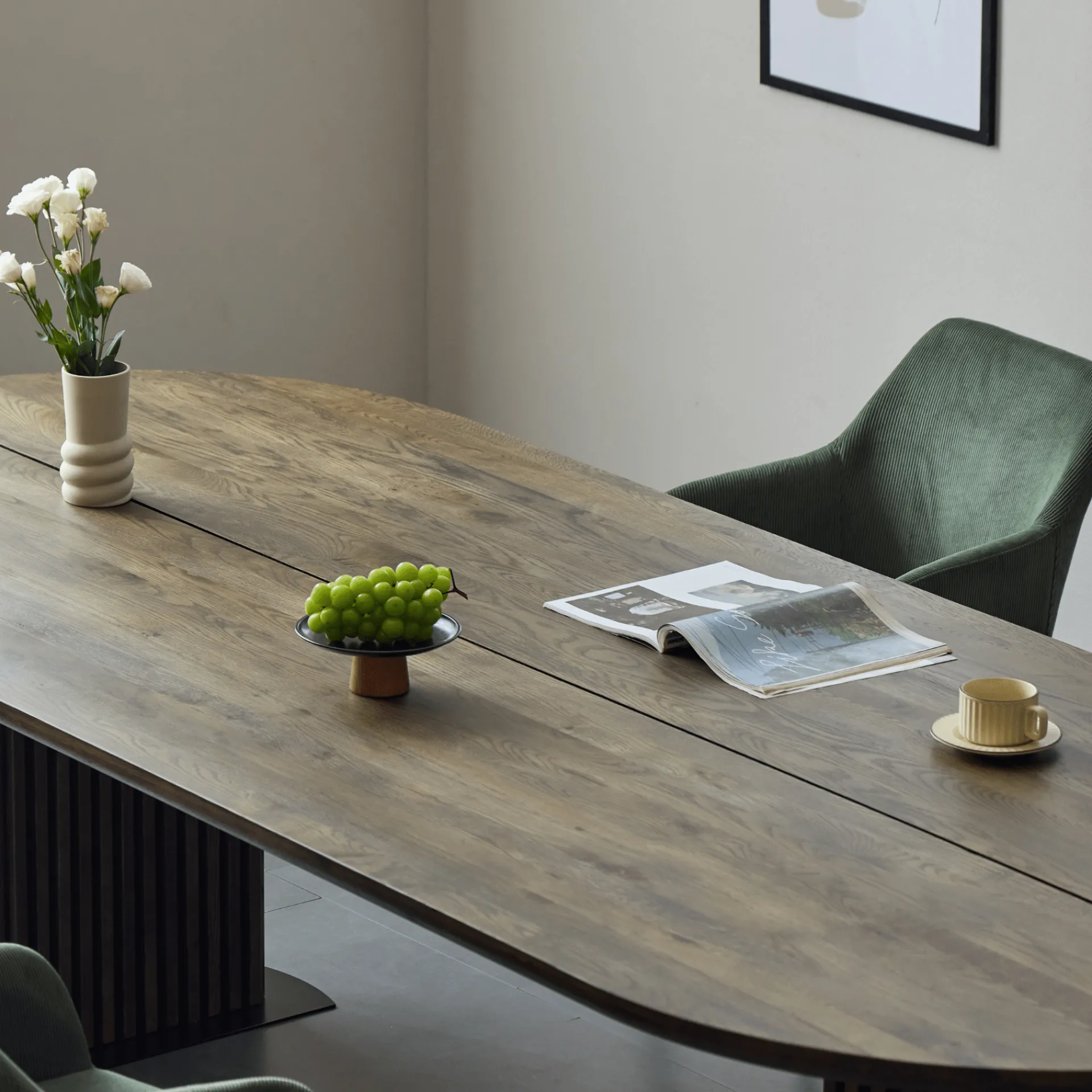 Clearance Nimara Matteo - Plankebord med lamelfod i røget massiv eg 300x120x77 cm