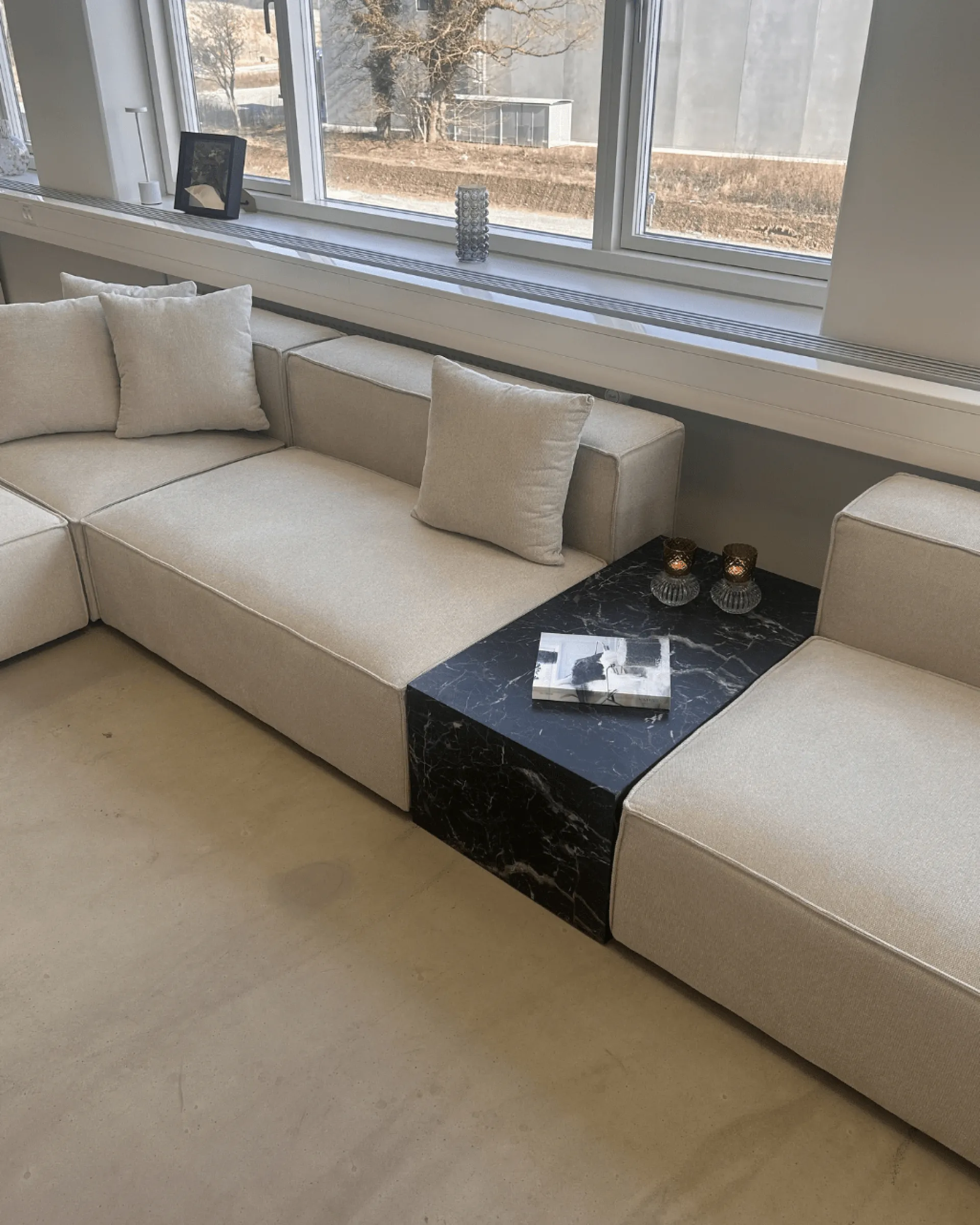 Outlet Nimara Maxine sofabord sort marmor look 90x50 cm