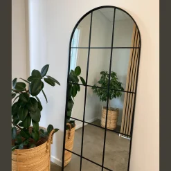 New Nimara Mia - New yorker spejl med buning i sort  70 x 180 cm