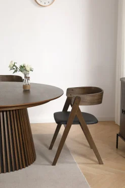 Clearance Nimara Samantha træstol i røget eg med sort PU sæde