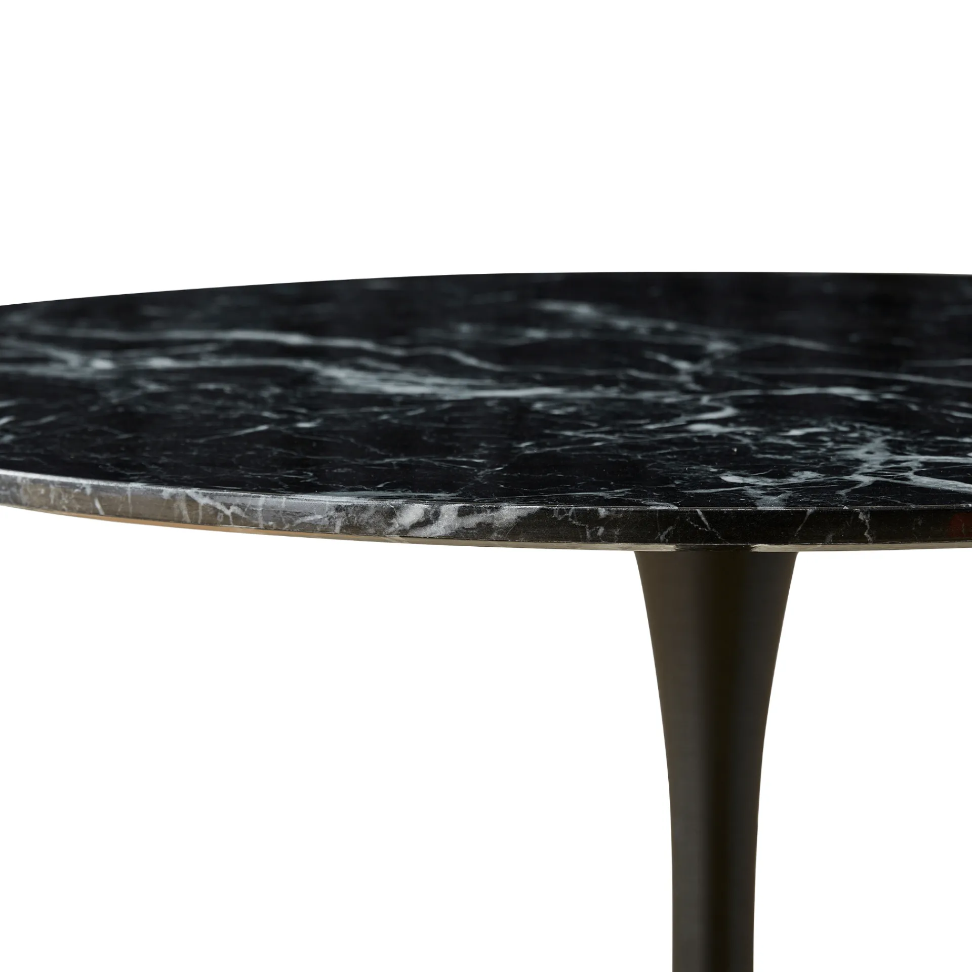 Outlet Nimara Zander - Rundt sort marmor-look spisebord med trompetfod - Ø100 cm